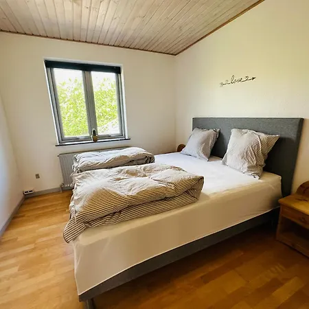 Beautiful Close To And Nature Apartment *